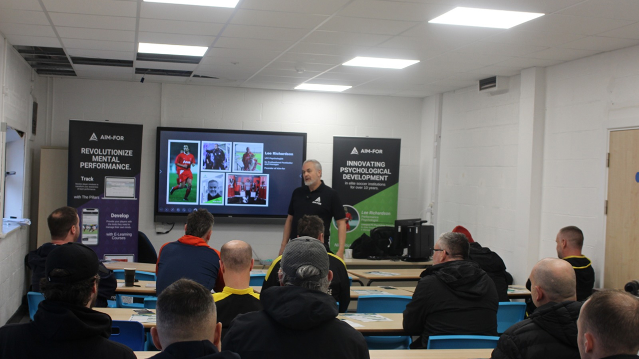 AIM-FOR founder and LFC Psychologist Lee Richardson delivering a workshop on connection and agency to grassroots coaches at the Coachathon.
